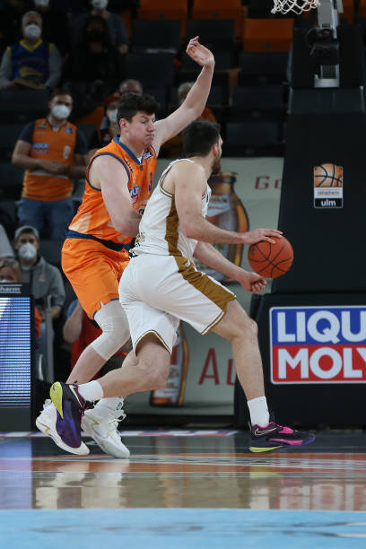 在太阳季后 在太阳季后