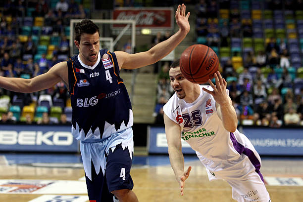 他用精准的 他用精准的